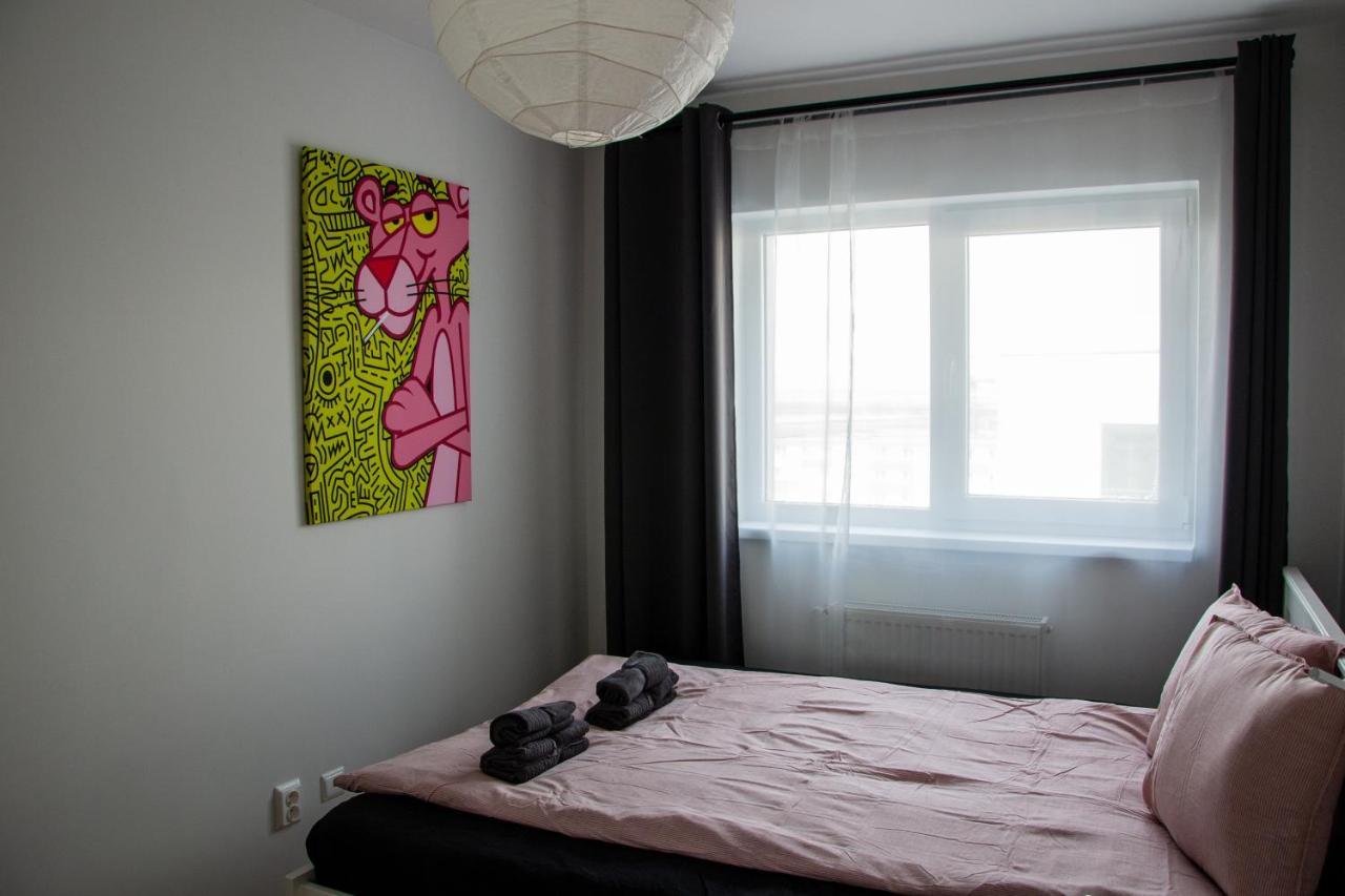Flh - Pink Panther Sibiu Luaran gambar